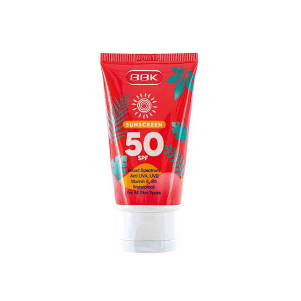 کرم ضدآفتاب رنگی حاوی Spf50 مناسب انواع پوست حجم ۵۰میل ببک